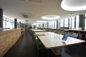 Communicabilité, dérogations et reproductions